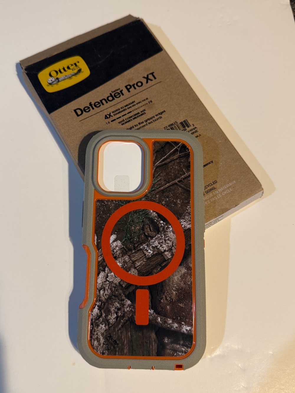 NWT OtterBox Defender Pro XT Gray and Orange Camouflage Phone 16 Case